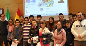 Cerca de 170 alumnos de Gádor se convierten en científicos por un día