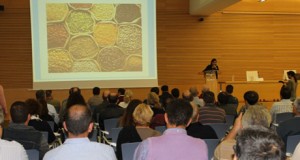 Técnicos y agricultures participan en la primera jornada del Foro Expo Agro
