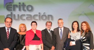 El colegio de La Chanca recibe un Premio al Mérito en la Educación