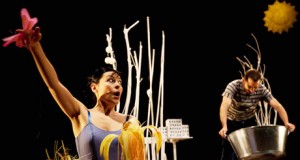 El público ejidense más joven disfruta hoy con el último montaje de La Machina Teatro