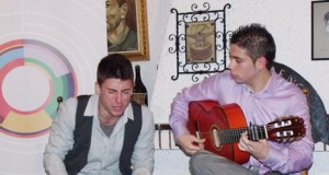David Caro gana la fase provincial de guitarra del certamen Desencaja