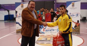 Viator estrena escuela de halterofilia