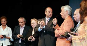 La historia de la radio almeriense a través de diecisiete radiofonistas