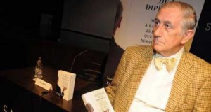 Inocencio Arias presenta en Vélez Blanco su último libro este sábado, 25 años de su experiencia diplomática