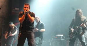 El rock de Insoundnio llena de intensidad el Teatro Apolo