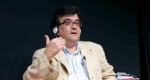 Javier Cercas y Ornela Vorpsi en las jornadas internacionales de novela