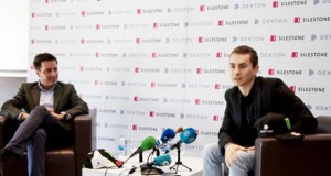Jorge Lorenzo lucirá los colores de Cosentino una temporada más