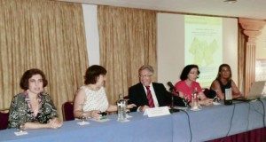 Más de 150 profesionales y ONGs debaten sobre inmigración y salud