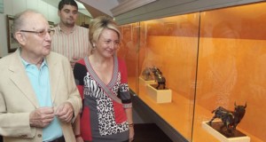 El Museo Taurino de Roquetas acoge las esculturas de José Leal y una colección de acuarelas