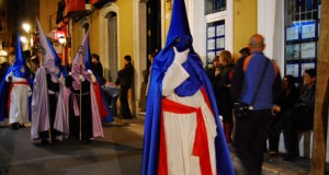Tres cofradías desfilan en la tarde del Jueves Santo en Almería