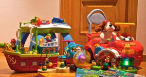 El Ejido y Cruz Roja aúnan esfuerzos para que ningún niño se quede sin juguete