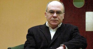 Justo Navarro abre una nueva temporada del Aula de Poesía