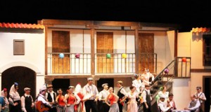 El público despide en pie la zarzuela ‘La Revoltosa’
