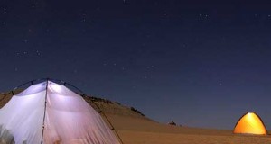‘Luces’ tomada en el Desierto Blanco de Egipto gana el concurso de fotografía Indaloaventura