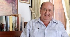 El escritor Juan Manuel Albendea lee esta noche el pregón de la feria taurina de Roquetas