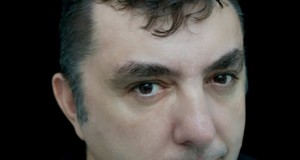 Manuel Vilas es el protagonista hoy del Aula Municipal de Poesía