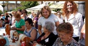 Encajeras de bolillo de toda la provincia se reúnen este domingo en El Ejido