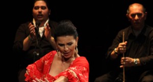 María José Santiano llenó del embrujo jerezano el Maestro Padilla