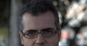 El escritor almeriense Miguel Ángel Muñoz presenta su primera novela en El Ejido