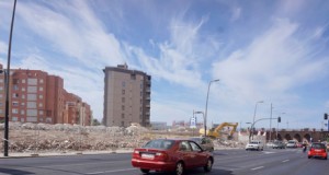 Termina la demolición del muro de Renfe en Carretera de Ronda