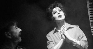 Natalia Dicenta da vida a una Judy Garland en el ocaso de su carrera