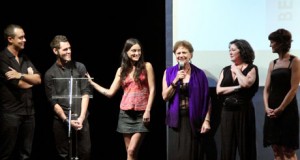 ‘Nina Vértigo’, estreno de lujo y arropado por el público almeriense en el Apolo