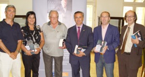 Medio siglo de poesía de Julio Alfredo Egea en un solo volumen