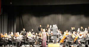 La unión entre la OJAL y la coral Virgen del Mar hace vibral al Cervantes
