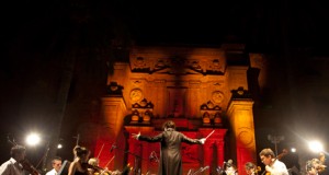 Almería se vuelca con las jóvenes orquestas y deja pequeña la Plaza de la Catedral