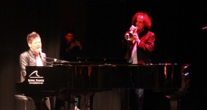 Pablo López consigue emocionar a sus seguidores con un concierto cercano e íntimo