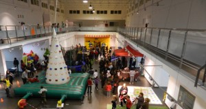 Los pequeños de Huércal Overa disfrutan la navidad a su manera
