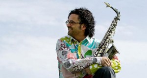 Pep Poblet llena la Plaza de San Pedro con su música