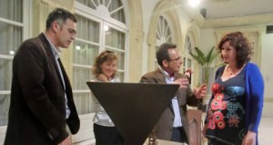 Indalecio Pérez Entrena mira al pasado desde el Patio de Luces de la Diputación
