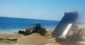 Garrucha acondiciona sus playas para la temporada de baño