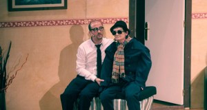 El teatro aficionado arranca las risas en Roquetas con ‘Políticamente incorrecto’