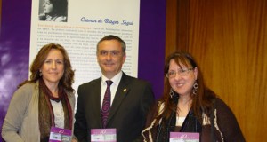 María Rosal Nadales recibió el Carmen de Burgos por su ensayo sobre la sumisión en las coplas