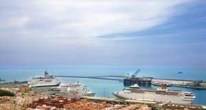 Los comercios del Centro no cobrarán impuestos a los turistas de cruceros no comunitarios