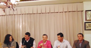«Rafaelillo», profesor de lujo para los aficionados taurinos de Vera