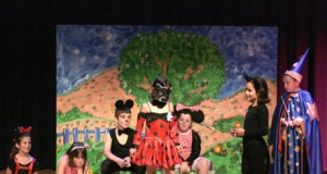Magia y teatro marcan el calendario cultural de primavera en Carboneras