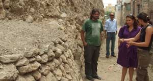 La limpieza de una acequia en Adra saca a la luz restos romanos y fenicios