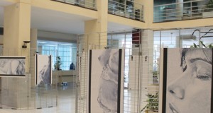 Miguel Ramírez reúne en El Ejido sus retratos a bolígrafo de mujeres