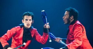 Música y teatro animan la noche en Roquetas de Mar