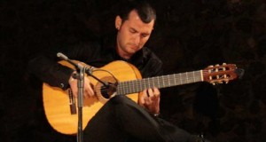 Los vecinos de Carboneras podrán aprender a tocar la guitarra flamenca