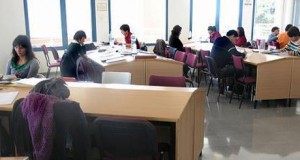 La UAL abre su sala de estudio las 24 horas para preparar los exámenes