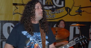 El rock de Santi Campillo y su banda serán los protagonistas del viernes en A Pie de Calle