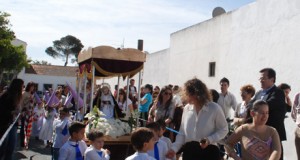 Escolares de San Isidro se adelantan a la Semana Santa