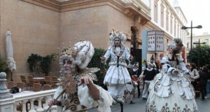 Las meninas del Siglo de Oro toman las calles de Almería