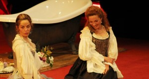 La sensualidad de María Adánez y Cristina Marcos deslumbran en el Maestro Padilla