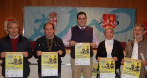 Un partido de veteranos para recoger juguetes para los niños necesitados