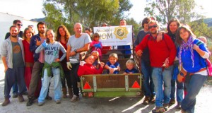 Unas 40 personas participan en la limpieza del Valle de Lucainena